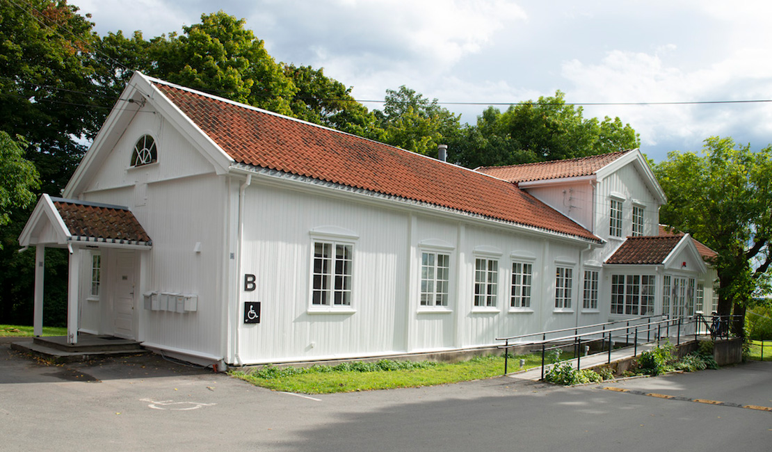 Utvendig maling av Berg gård